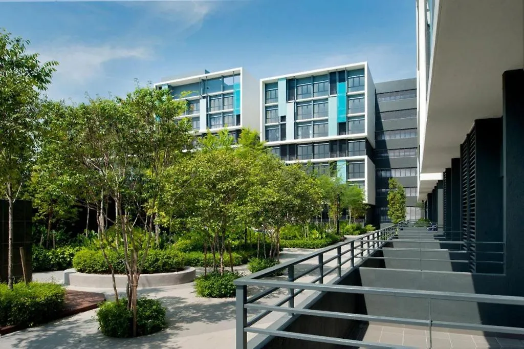 Core Soho Suite Klia Free Wifi Near Kip Mall By Golden Gates Sepang