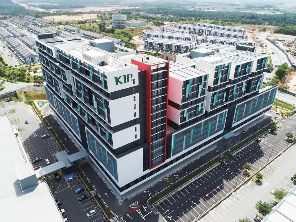Core Soho Suite Klia Free Wifi Near Kip Mall By Golden Gates Sepang Apartment